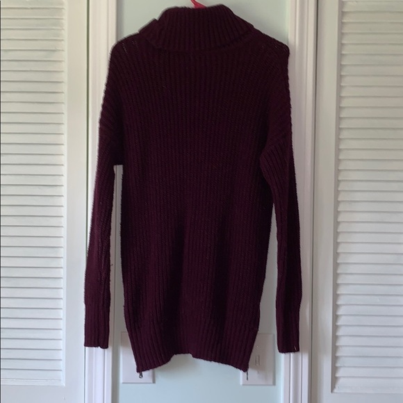 American Eagle Turtleneck Sweater - Picture 5 of 6